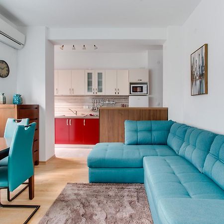 Apartments Lora 13.Jula, 15 Budva Bagian luar foto