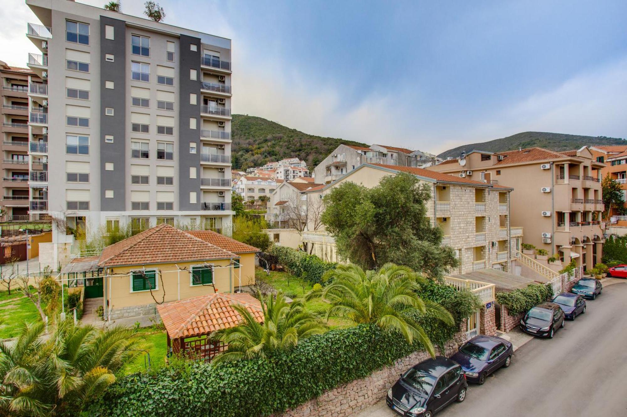Apartments Lora 13.Jula, 15 Budva Bagian luar foto